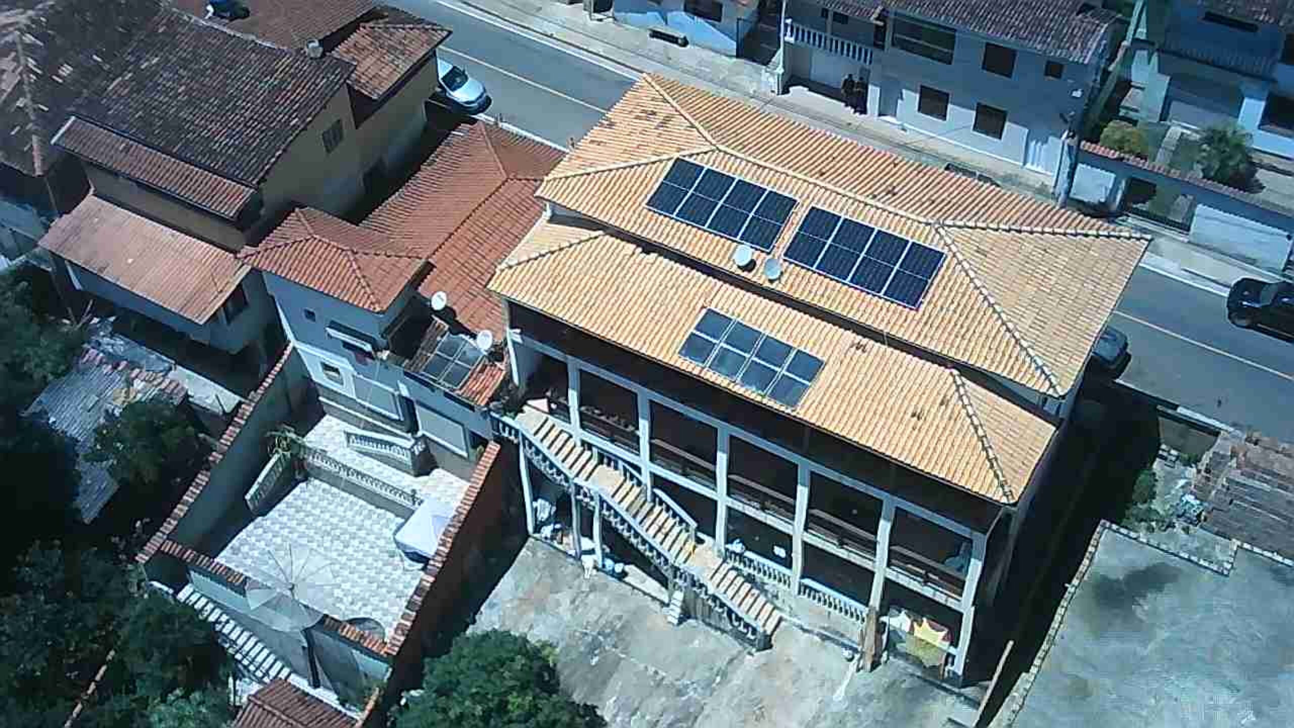 Instalação de Usina Fotovoltaica realizada em Conceição do Mato Dentro – Projeto com Qualidade e Eficiência
